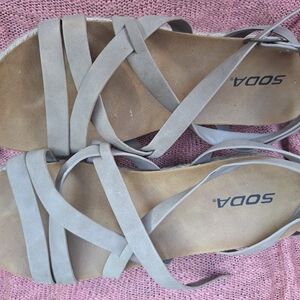 Soda Beige Espadrille Platform Sandals – 9